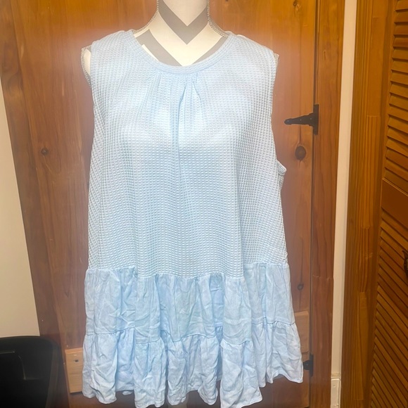 Davi & Dani High-Low Geometric Round Neck Knit Top